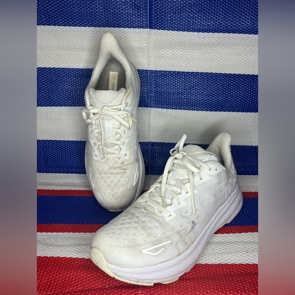 🥳✨ Hoka Clifton 9 - Hoka One One Athletic Running Shoes Men’s Size 11 D - White - Picture 1 of 15